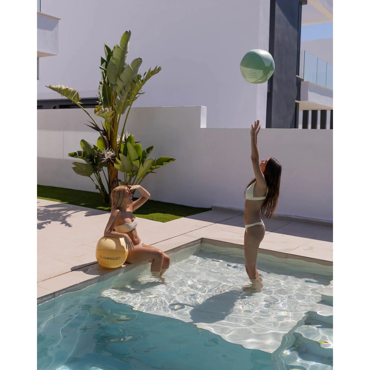 Inflatable yellow beach ball 35cm diameter, Riva - Flamingueo