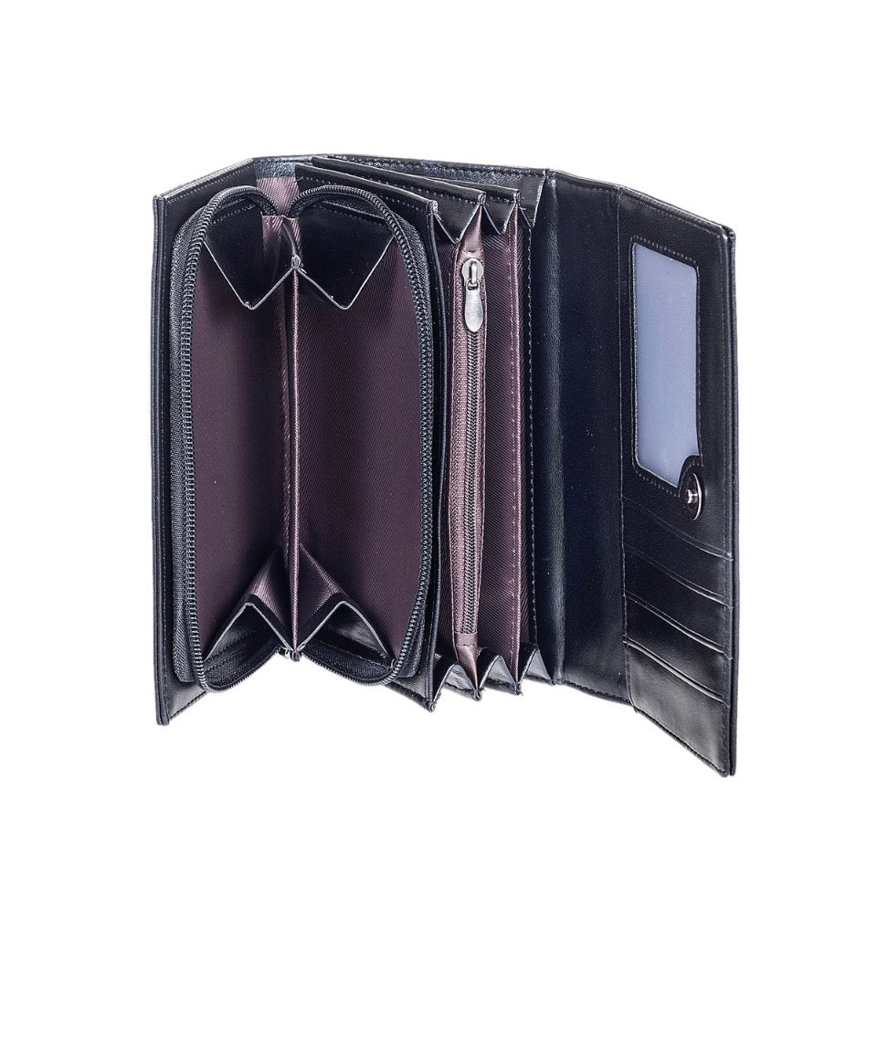 Πορτοφόλι γυναικείο με μεταλλική λεπτομέρεια