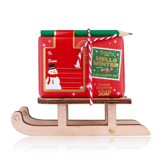 Bath set με σαπούνι Frosted Cranberry 100g σε ξύλινο έλκηθρο & 1 μολύβι, Hello Winter - Accentra